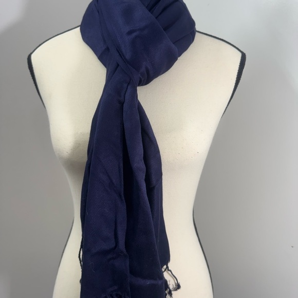 Nine West Women's Hijab Scarf Blue Solid Wrap Viscose Neck Warmer 185X52 CM - Picture 2 of 5